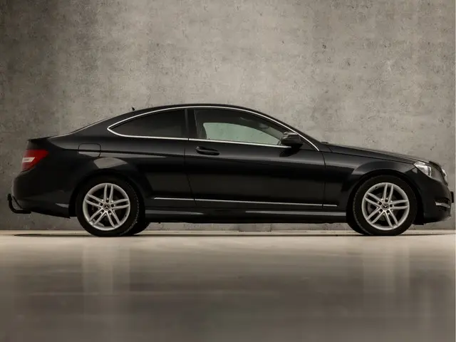 Mercedes-Benz C-Klasse Coupé 180 AMG Sport 2012 Benzine