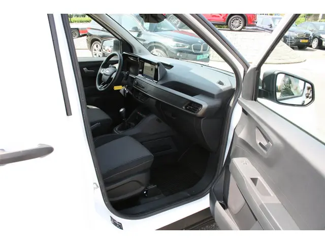 Ford Transit Courier 1.5 EcoBlue Trend 2024 Diesel 9