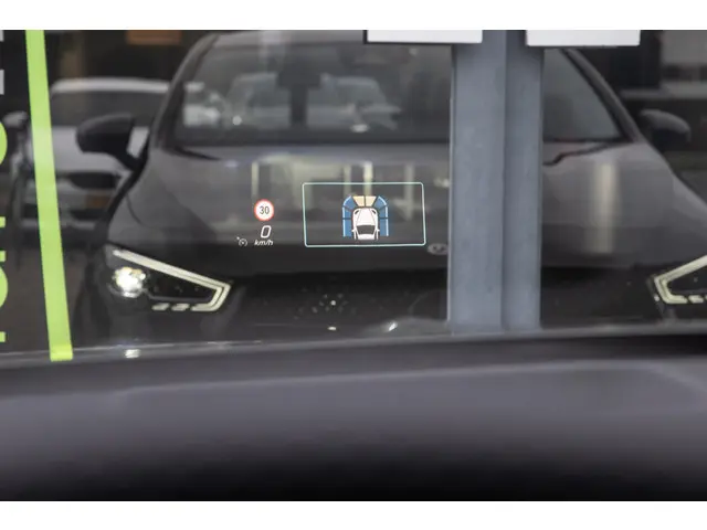 Mercedes-Benz CLA 180 AMG Line 2024 Benzine 29