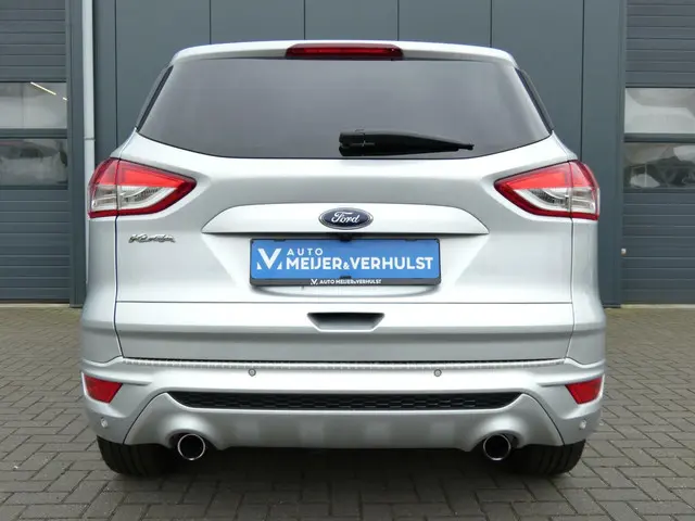 Ford Kuga HELAAS VERKOCHT!!! 2016 Benzine 6