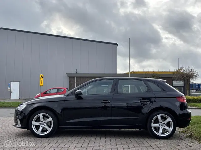 Audi A3 Sportback 1.0 TFSI Pro Line 2018 Benzine 2