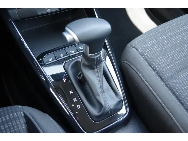 Kia Stonic 1.0 T-GDi DynamicPlusline 2023 Benzine 12