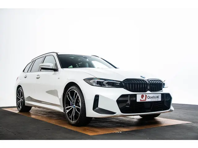 BMW 3 Serie Touring 330e xDrive 2023 Hybride Benzine 22