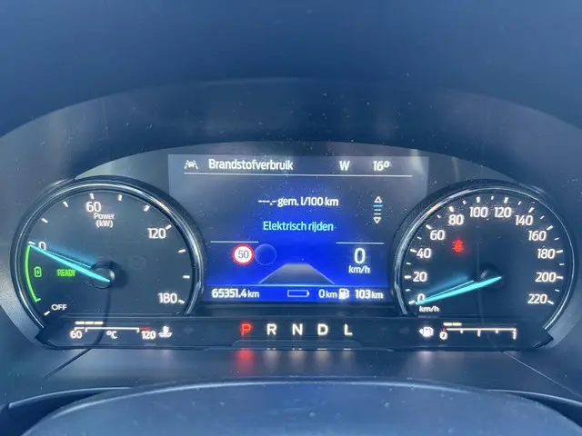 Ford Kuga 2.5 PHEV Titanium X 2020 Hybride Benzine 24