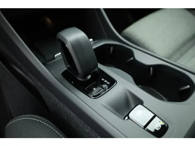 Volvo XC40 T4 Recharge Core 2023 Hybride Benzine 6