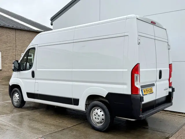 Opel Movano 2.2 HDI 140PK 2023 Diesel 2