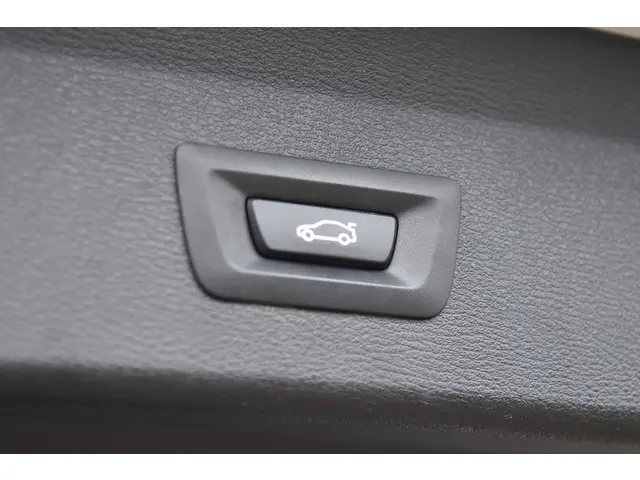 BMW X1 sDrive20i High Executive 2017 Benzine 29