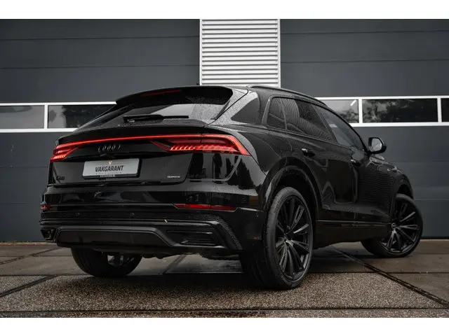 Audi Q8 55 TFSI-E quattro 2023 Hybride Benzine 6