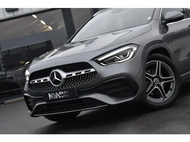 Mercedes-Benz GLA 2