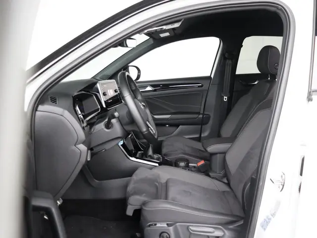 Volkswagen T-Roc 1.0 TSI R-Line Business 2023 Benzine 8