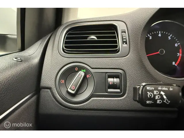 Volkswagen Polo 1.2 TSI Comfortline 2015 Benzine 22