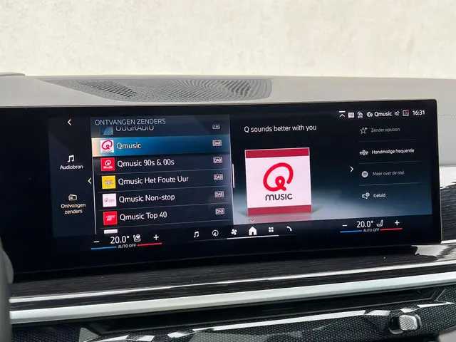 BMW X5 xDrive50e 2024 Hybride Benzine 15