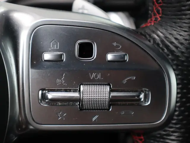 Mercedes-Benz 200-klasse GLB AMG Line 2023 Benzine 21