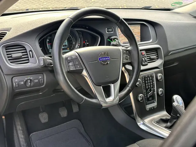 Volvo V40 1.6 T2 Momentum 2014 Benzine 18
