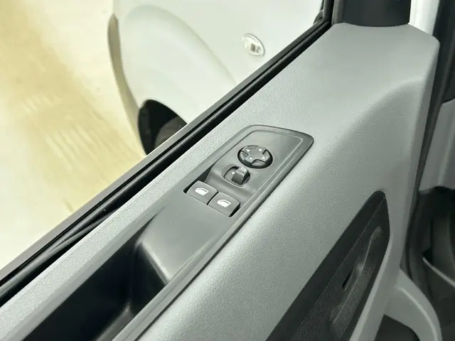 Opel Vivaro 2.0 145 pk L3H1 Edition 2023 Diesel 29