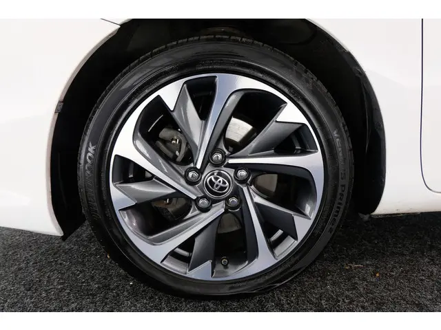 Toyota Auris Touring Sports 1.8 Hybrid 2016 Benzine 21