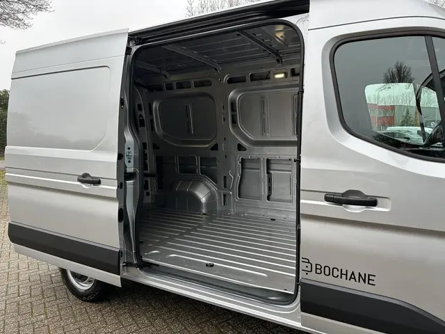 Renault Master T35 2.0 dCi 130 L2H2 Advance 2024 Diesel 17