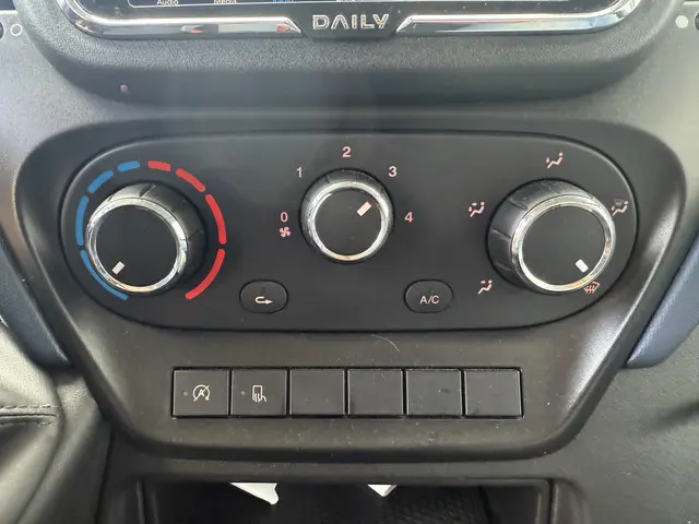 Iveco Daily 35C14 2.3 2021 Diesel 18