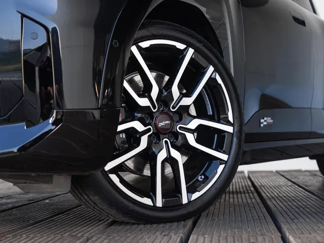 MINI Aceman SE 2025 Elektrisch 15