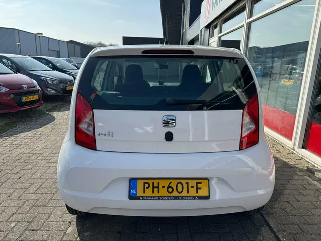 SEAT Mii 1.0 Style Intense 2017 Benzine 10