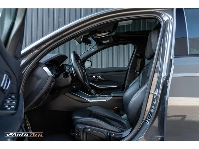 BMW 3 Serie M340i xDrive M-sport 2021 Benzine 17