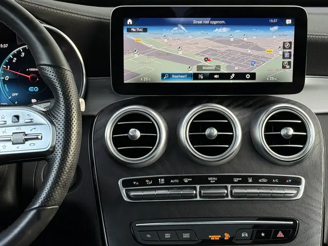 Mercedes-Benz GLC 300e 4MATIC 2020 Hybride Benzine 12