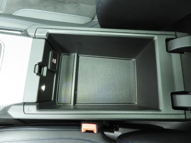 BMW 3 Serie Sedan 330d xDrive 2024 Diesel 30