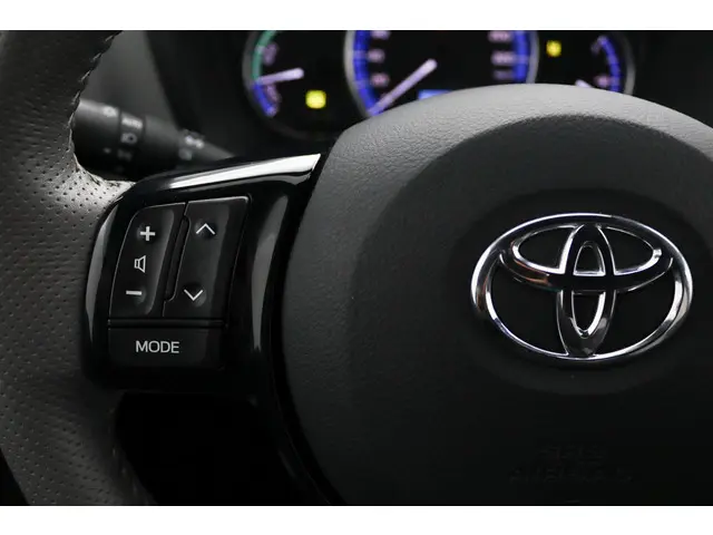 Toyota Yaris 1.5 Hybrid Dynamic 2016 Hybride Benzine 19