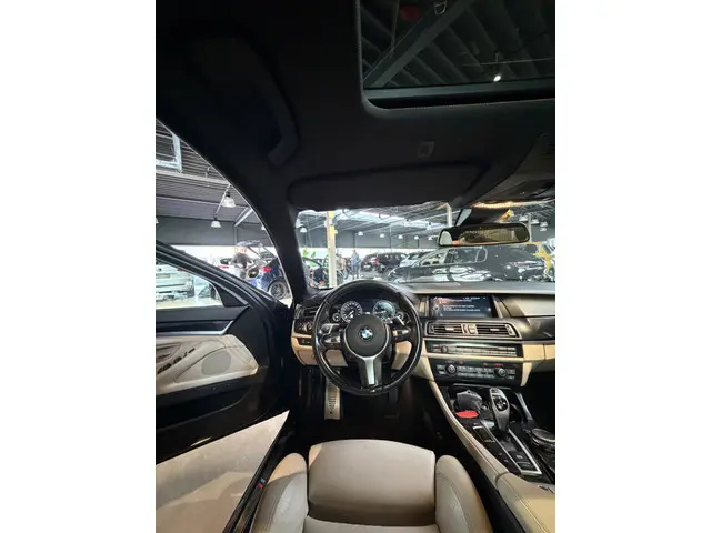 BMW 5 Serie Touring 528i High Executive 2016 Benzine 12