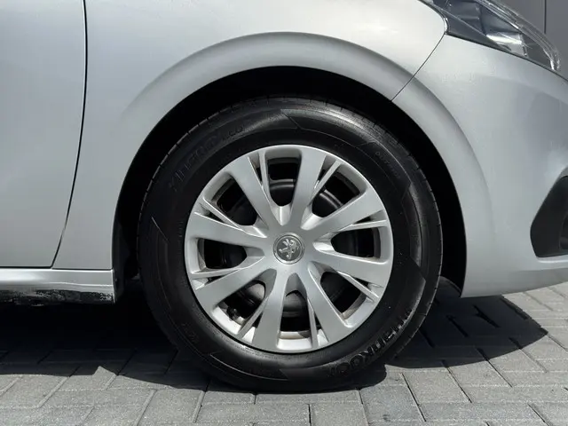 Peugeot 208 1.2 PureTech Blue Lion 2017 Benzine 8