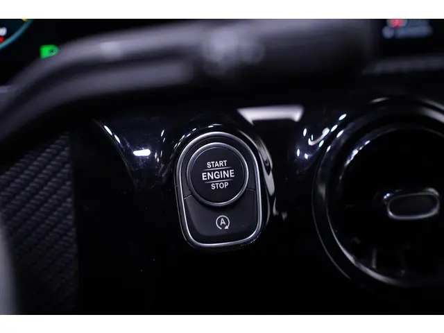 Mercedes-Benz A-Klasse 180d Design 2021 Diesel 42