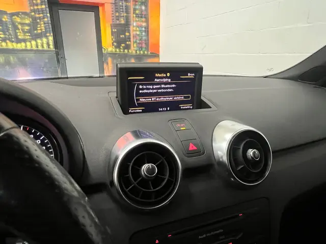 Audi A1 Sportback 1.4 TFSI Pro Line S 2013 Benzine 11