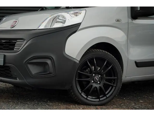 Fiat Fiorino 1.3 MJ 2020 Diesel 11