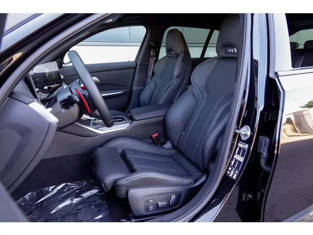 BMW M3 Touring xDrive Competition 2024 Benzine 9
