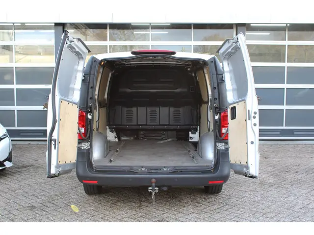 Mercedes-Benz Vito 116 CDI Lang 2021 Diesel 10