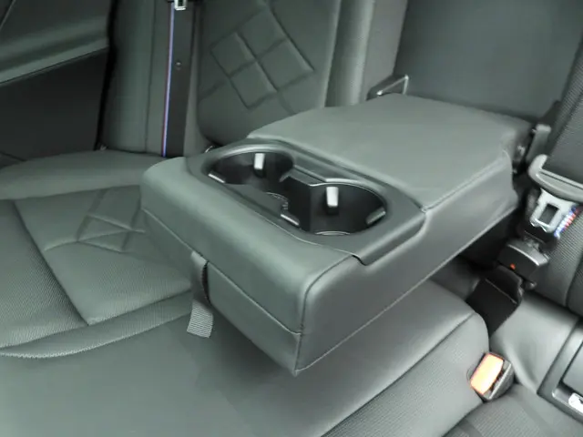 BMW i5 Sedan M60 xDrive 84 kWh 2025 Elektrisch 18