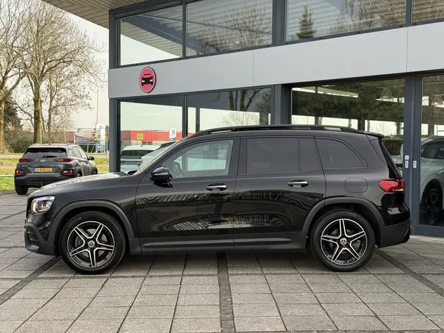 Mercedes-Benz GLB Aut. 180 Sol. AMG Edition 2021 Benzine 3