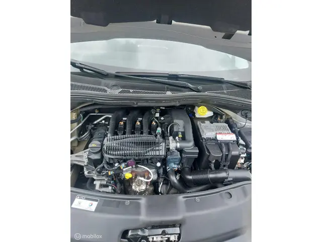 Peugeot 208 1.2 PureTech Active 2016 Benzine 12