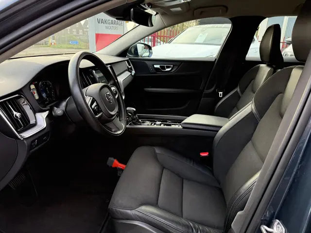 Volvo V60 2.0 T4 Inscription RIJKLAARPRIJS! 2020 Benzine 8