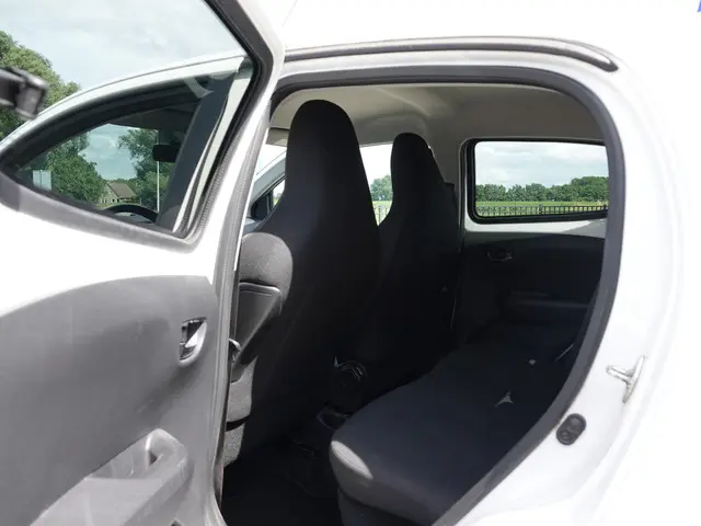 Peugeot 108 1.0 e-VTi Allure 2020 Benzine 7