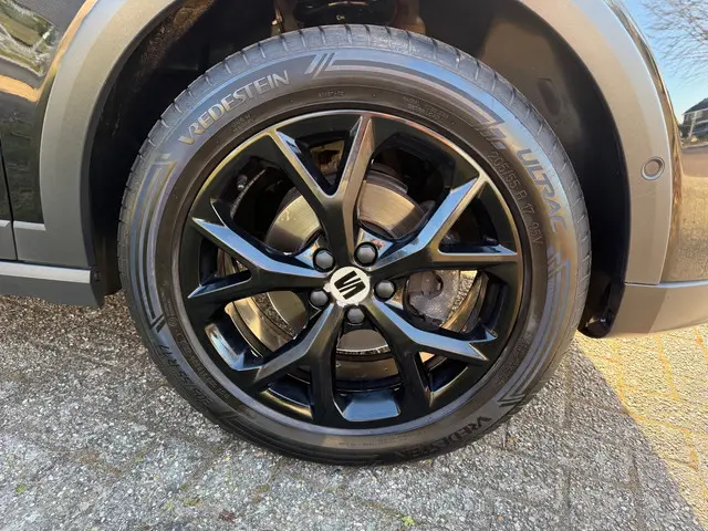 SEAT Arona 1.0 TSI FR Business Connect 2023 Benzine 8