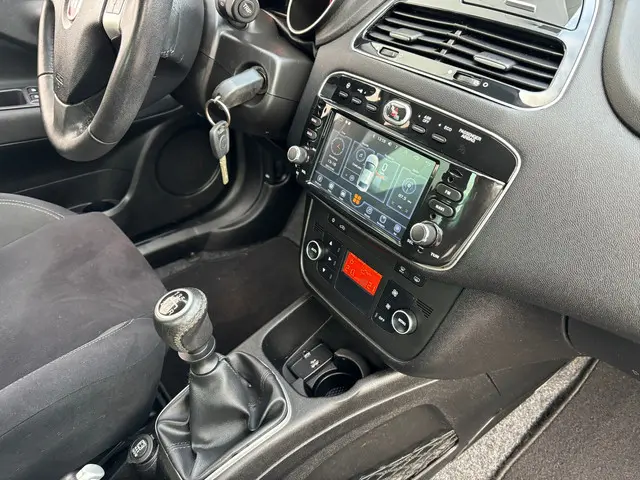 Fiat Punto Evo 0.9 TwinAir Lounge 2015 Benzine 13