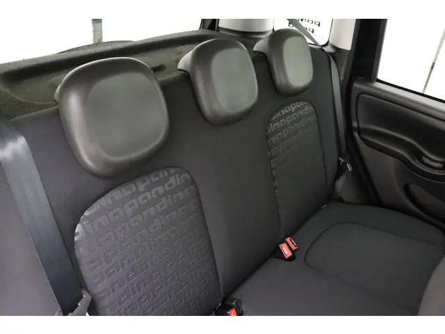 Fiat Panda 1.0 Hybrid Pandina 2025 Benzine 15