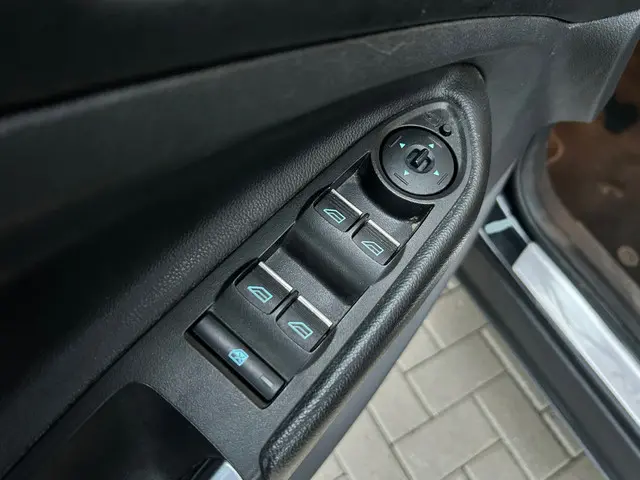 Ford Kuga 1.5 Trend | Lees Tekst!!!! | 2015 Benzine 11