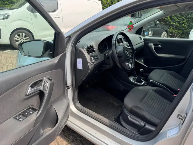 Volkswagen Polo 2