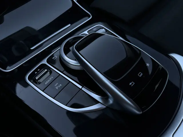 Mercedes-Benz C-Klasse 180 Prestige 2014 Benzine 10