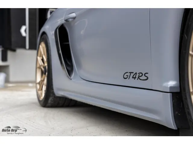 Porsche 718 GT4 RS 2022 Benzine 21