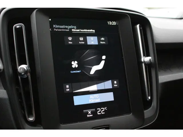 Volvo XC40 1.5 T2 Momentum Core 2021 Benzine 29