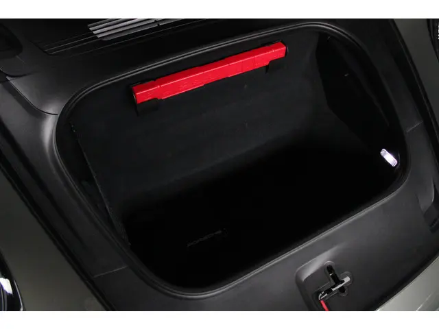 Porsche 911 3.0 4 Targa 2022 Benzine 35