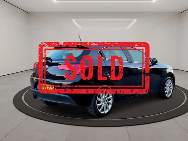 Alfa Romeo Giulietta VERKOCHT 2012 Benzine 19